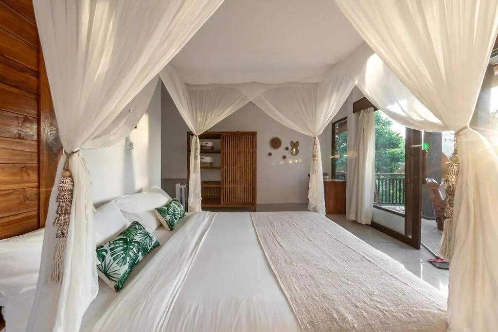 Eco Family Retreat, Rice Field & Jungle Views, Shared Pool, Nature Inspired Villa Ubud
